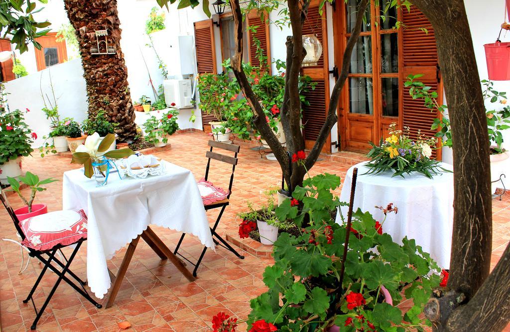 Vaya Zorba Studios Skiathos stad Rum bild